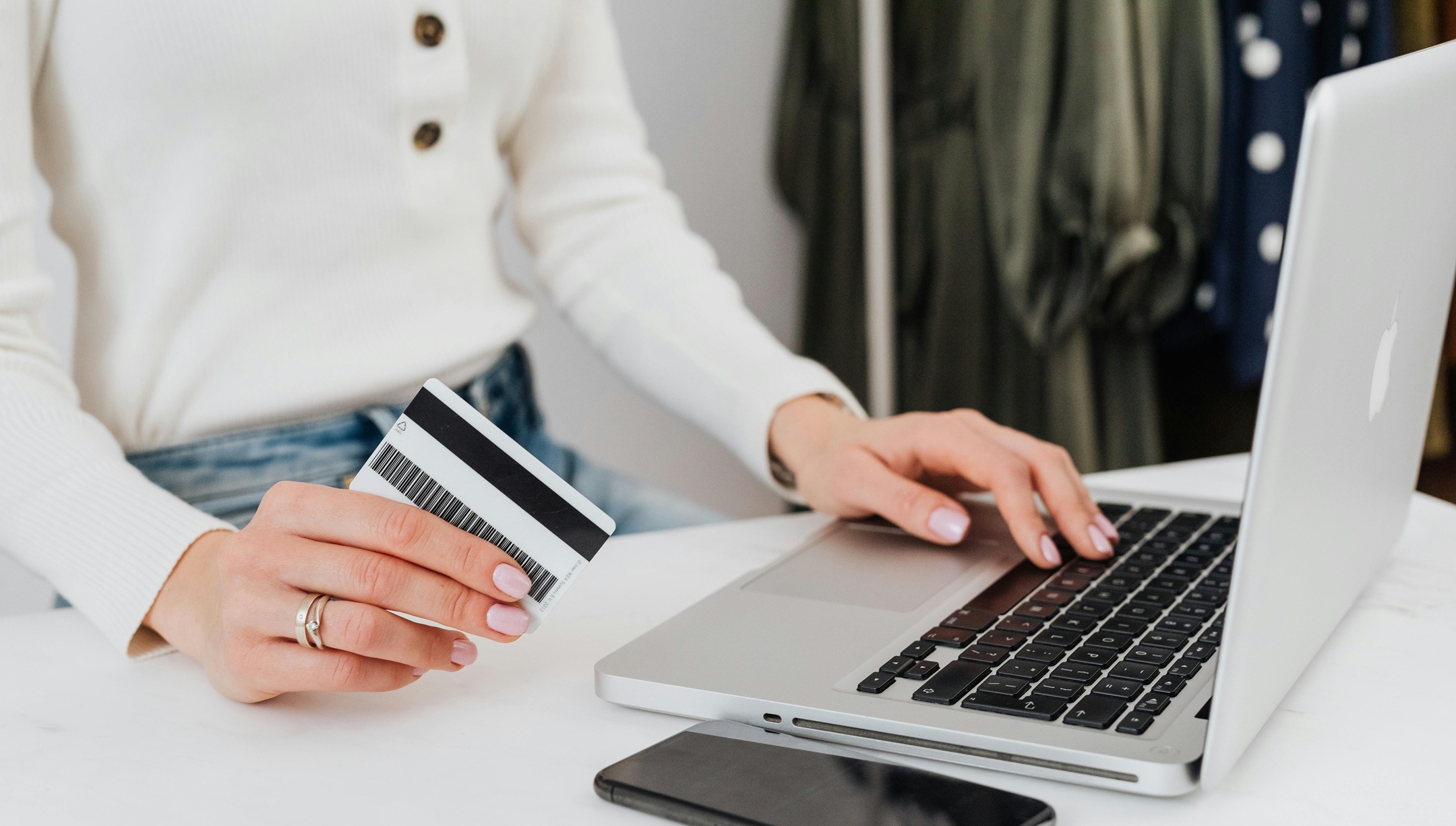 Se apri SelfyConto entro il giugno puoi avere il 5% di cashback sulle spese: scopri come