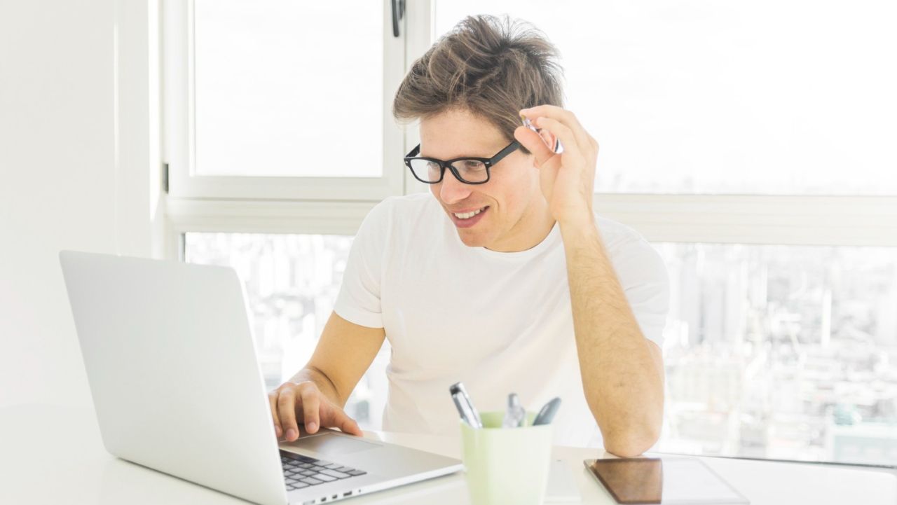 Con Finom conto aziendale in 24 ore e fatturazione elettronica integrata